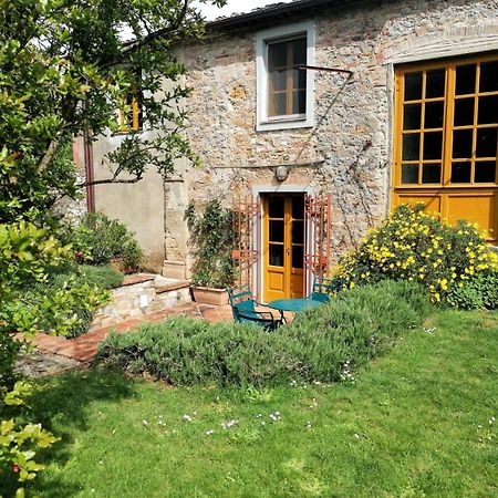 ルッカ Residenza Le Apiヴィラ エクステリア 写真